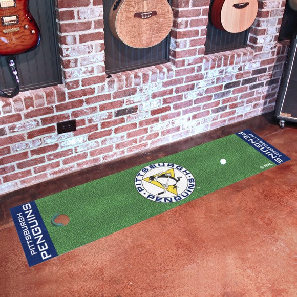 Pittsburgh Penguins Putting Green Mat   Retro Collection with PP Symbol Logo