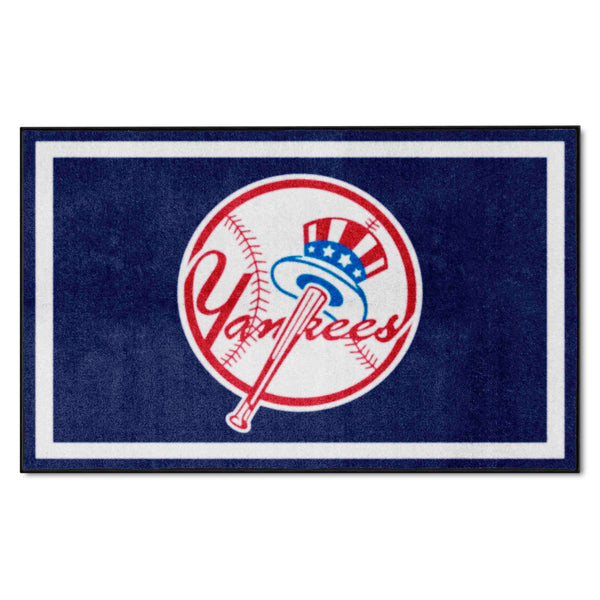 MLB - New York Yankees 4x6 Rug with Yankees logo