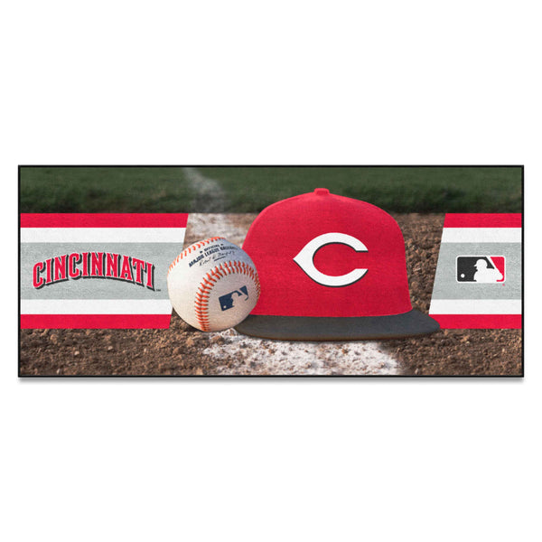 MLB - Cincinnati Reds Baseball Runner with C Logo & Name