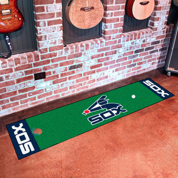 MLBCC - Chicago White Sox  Putting Green Mat with Sox Symbol Logo
