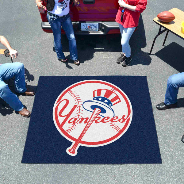 MLB - New York Yankees Tailgater Mat with Yankees logo