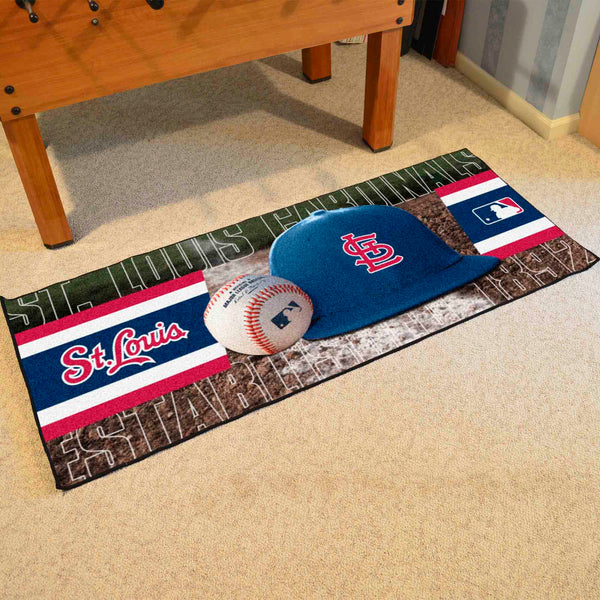MLB - St. Louis Cardinals Baseball Runner with St. L Logo